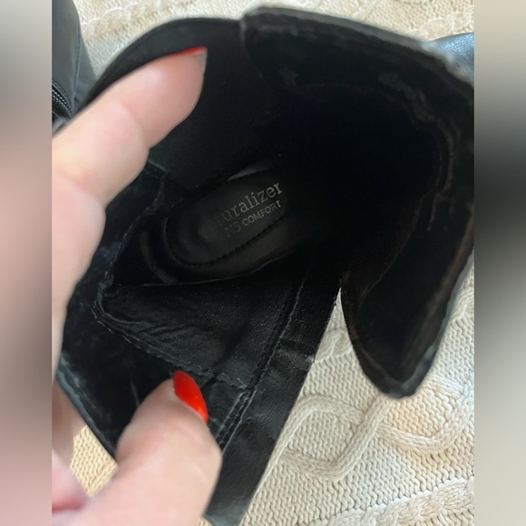 Naturalizer Black Leather Ankle Boots Women’s Size 8 Narrow - Picture 3 of 13